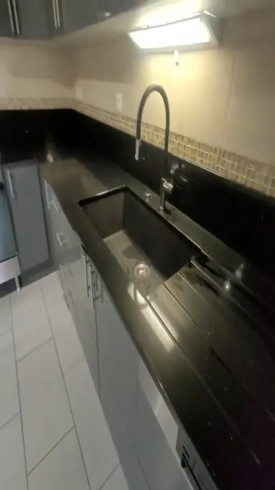 Cuisine en quartz Cristal Black